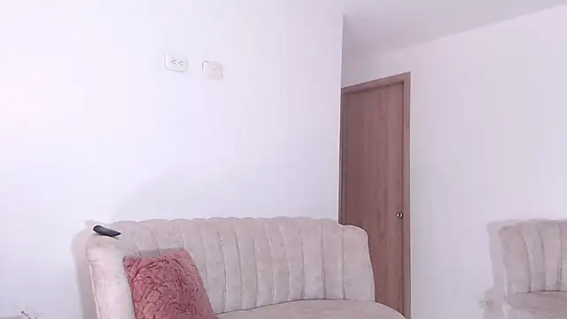 Snapshot of Martina_ferer chatting on 06-20-26, 03:06 Martina ferer online show from 06-20-26, 03:06