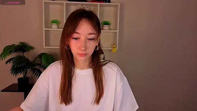 Snapshot of Miche1le_Allenne chatting on 04-22-26, 01:01 Miche1le Allenne online show from 04-22-26, 01:01