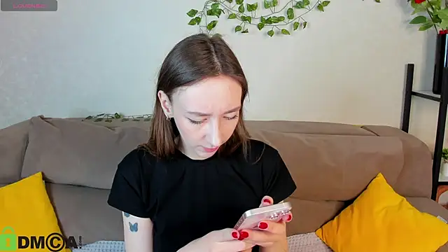 Miche1le Allenne online show from 10-27-25, 01:06