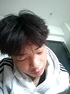 Snapshot of junjun1189 chatting on 10-31-25, 11:22 junjun1189 online show from 10-31-25, 11:22