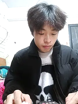 Snapshot of junjun1189 chatting on 12-16-25, 12:48 junjun1189 online show from 12-16-25, 12:48