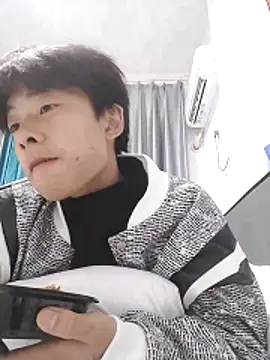 Snapshot of junjun1189 chatting on 12-03-25, 04:06 junjun1189 online show from 12-03-25, 04:06