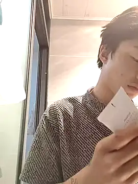 Snapshot of junjun1189 chatting on 05-12-26, 10:21 junjun1189 online show from 05-12-26, 10:21