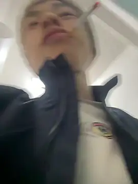 Snapshot of junjun1189 chatting on 02-11-26, 05:35 junjun1189 online show from 02-11-26, 05:35