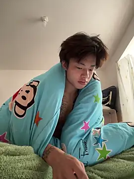 Snapshot of junjun1189 chatting on 02-07-26, 02:19 junjun1189 online show from 02-07-26, 02:19