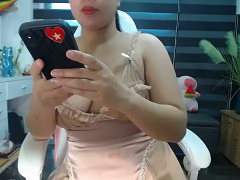 NANA 199k online show from 11-17-25, 07:34