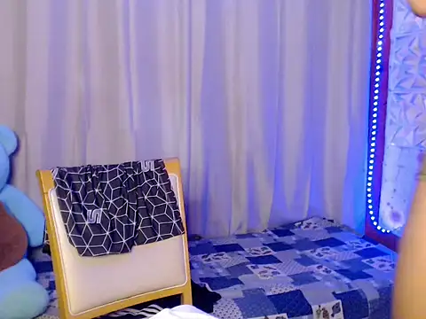 Snapshot of master_kent chatting on 02-12-26, 10:53 master kent online show from 02-12-26, 10:53