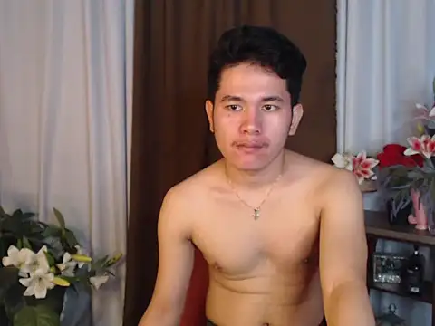 Snapshot of master_kent chatting on 12-15-25, 10:54 master kent online show from 12-15-25, 10:54