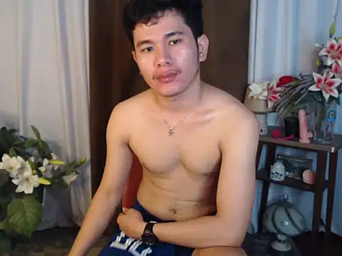 Snapshot of master_kent chatting on 12-19-25, 11:56 master kent online show from 12-19-25, 11:56