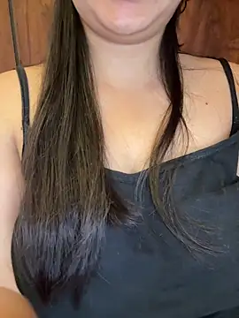 Snapshot of annanya01 chatting on 05-16-26, 03:49 annanya01 online show from 05-16-26, 03:49