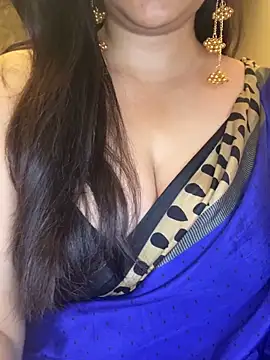 annanya01 online show from 04-18-26, 03:31