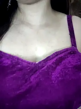 Snapshot of annanya01 chatting on 10-08-25, 01:23 annanya01 online show from 10-08-25, 01:23
