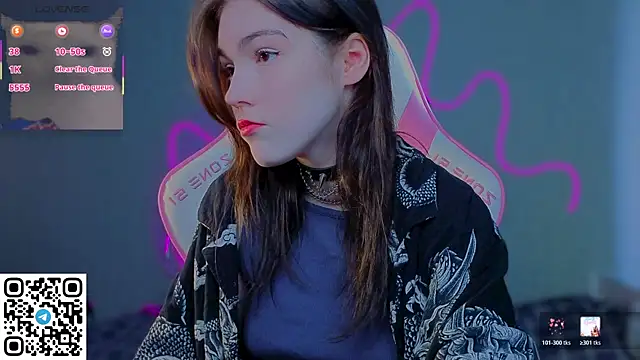 Snapshot of Sophie_SkyAngel chatting on 04-30-26, 07:04 Sophie SkyAngel online show from 04-30-26, 07:04