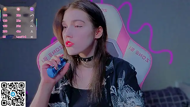 Snapshot of Sophie_SkyAngel chatting on 04-25-26, 12:57 Sophie SkyAngel online show from 04-25-26, 12:57