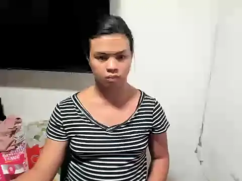 Snapshot of SEXBOMB_GRACE chatting on 06-18-26, 03:06 SEXBOMB GRACE online show from 06-18-26, 03:06