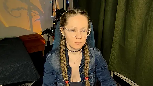  Goldilocks  online show from 10-07-25, 04:08