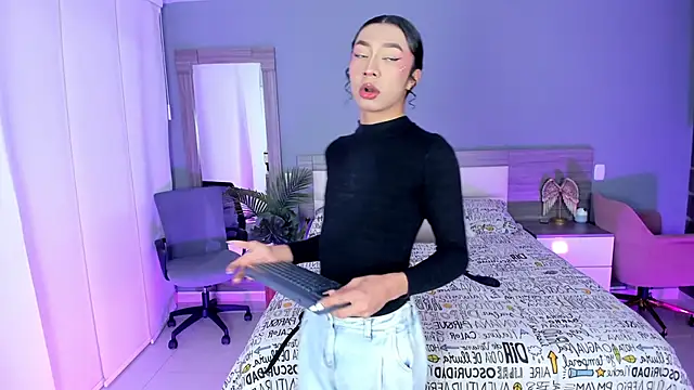 Alaiaguerra online show from 10-12-25, 09:16