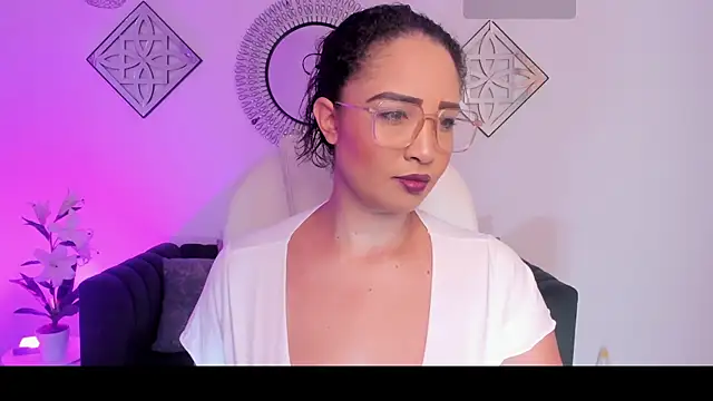Sharon breezee online show from 10-17-25, 03:54