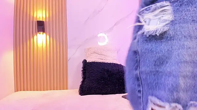 imtammy lynn  online show from 04-10-26, 12:01