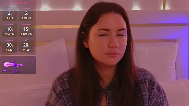 MeganStrain online show from 10-27-25, 03:07