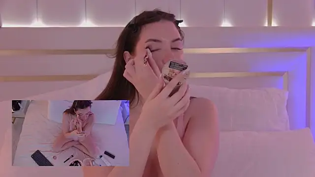 MeganStrain online show from 09-30-25, 03:45