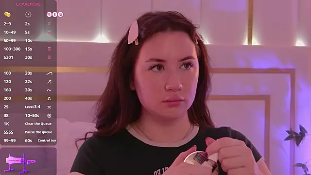 MeganStrain online show from 11-20-25, 03:18