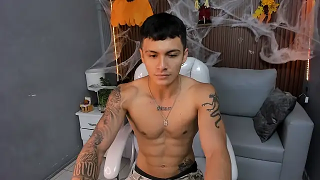 Leo santoro online show from 10-25-25, 02:17