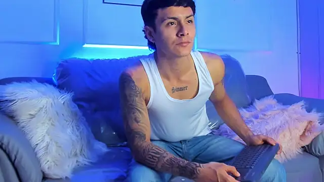 Leo santoro online show from 03-03-26, 01:29