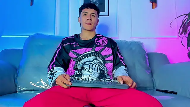 Leo santoro online show from 03-30-26, 01:56