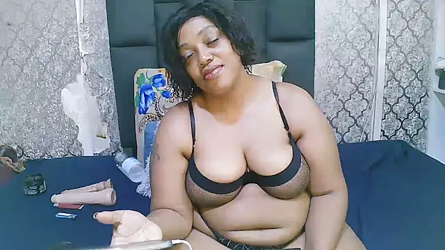 SexyKiarah online show from 12-20-25, 10:34