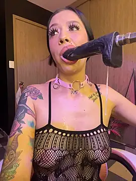 ValentinaBianchi online show from 11-14-25, 08:56