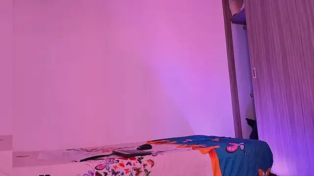 dreamsussi online show from 06-28-26, 03:18
