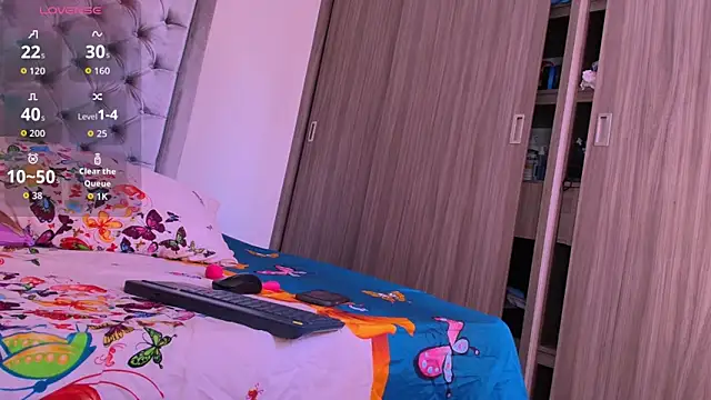 dreamsussi online show from 03-28-26, 05:03