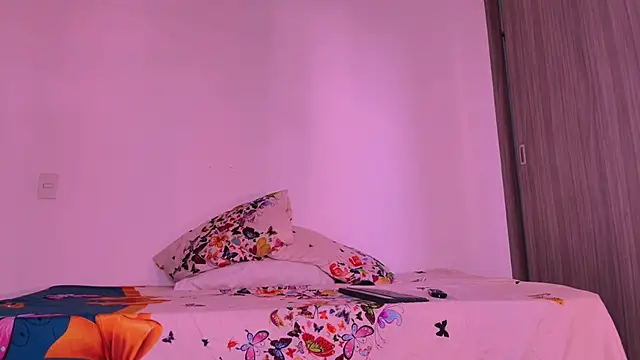 dreamsussi online show from 07-14-26, 07:09