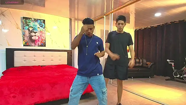 Bisexlifehot   online show from 04-14-26, 11:21