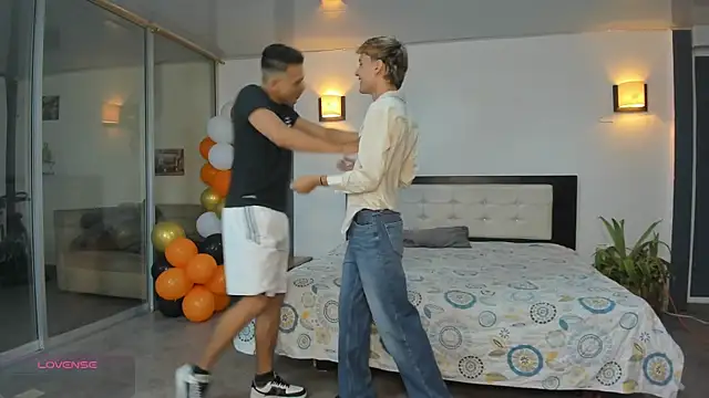 Bisexlifehot   online show from 11-22-25, 11:14