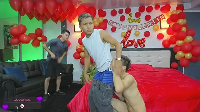 Bisexlifehot   online show from 02-13-26, 11:16