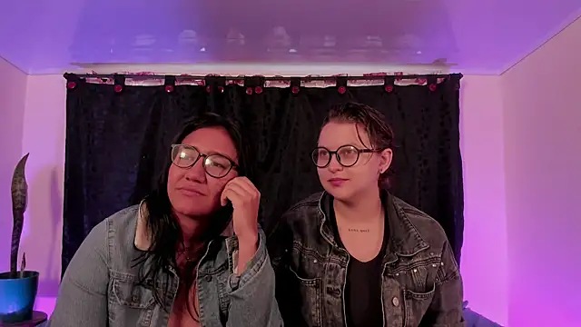 CrazyCakes  online show from 01-07-26, 04:45