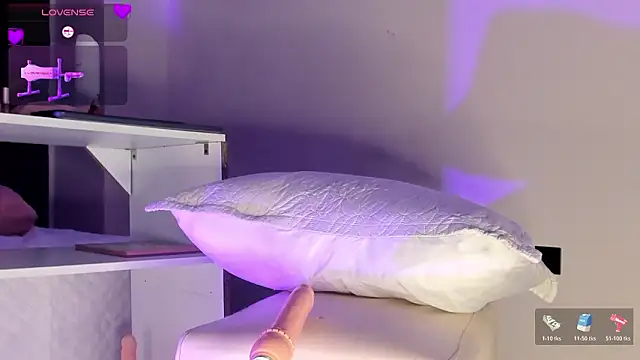  Kendall 19 online show from 03-04-26, 08:16