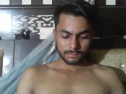 ursdreamperson online show from 10-31-25, 04:36