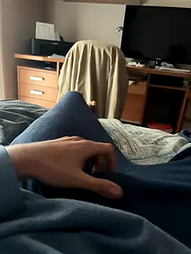 Snapshot of Italy_sex_boy chatting on 10-12-25, 10:38 Italy sex boy online show from 10-12-25, 10:38