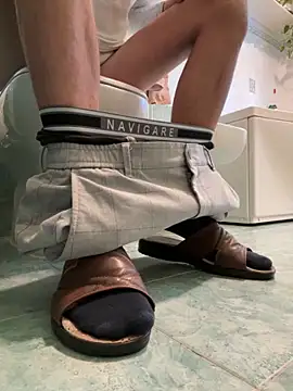 Snapshot of Italy_sex_boy chatting on 10-10-25, 10:27 Italy sex boy online show from 10-10-25, 10:27