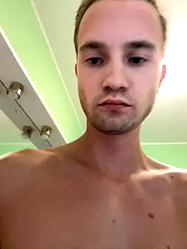 Snapshot of Italy_sex_boy chatting on 09-23-25, 11:06 Italy sex boy online show from 09-23-25, 11:06