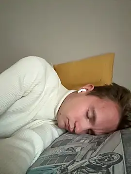 Snapshot of Italy_sex_boy chatting on 10-21-25, 01:21 Italy sex boy online show from 10-21-25, 01:21