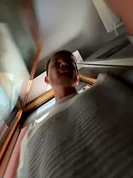 Snapshot of Italy_sex_boy chatting on 10-05-25, 12:18 Italy sex boy online show from 10-05-25, 12:18