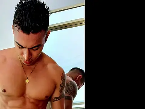 cristopher 22cm online show from 01-08-26, 01:11