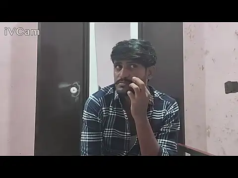 Snapshot of krishjaat43 chatting on 10-18-25, 06:10 krishjaat43 online show from 10-18-25, 06:10
