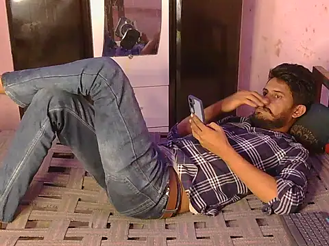 Snapshot of krishjaat43 chatting on 06-01-26, 06:35 krishjaat43 online show from 06-01-26, 06:35
