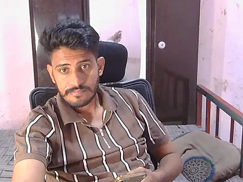 Snapshot of krishjaat43 chatting on 04-27-26, 01:31 krishjaat43 online show from 04-27-26, 01:31