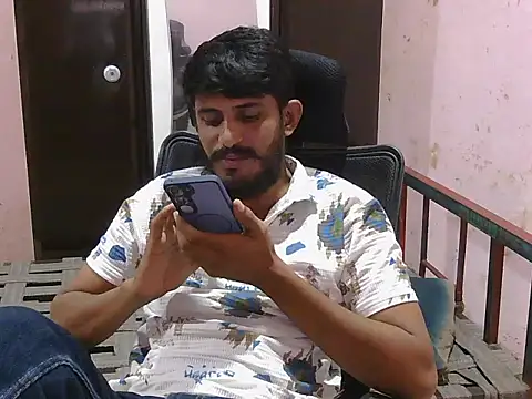Snapshot of krishjaat43 chatting on 06-08-26, 01:22 krishjaat43 online show from 06-08-26, 01:22